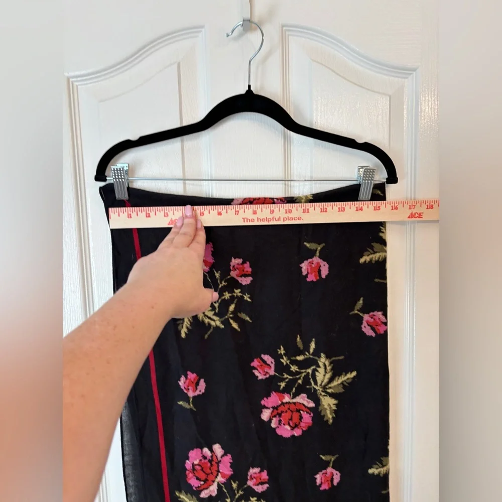Rose Floral Black and Pink Long Scarf Feminine Floral Pretty - Picture 6 of 6